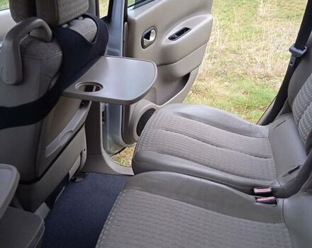 Серый Рено Сценик, объемом двигателя 1.9 л и пробегом 240 тыс. км за 5000 $, фото 7 на Automoto.ua