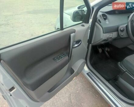 Серый Рено Сценик, объемом двигателя 1.6 л и пробегом 167 тыс. км за 5300 $, фото 18 на Automoto.ua