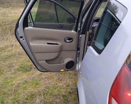 Серый Рено Сценик, объемом двигателя 1.9 л и пробегом 240 тыс. км за 5000 $, фото 27 на Automoto.ua