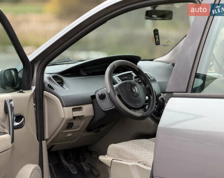 Серый Рено Сценик, объемом двигателя 1.5 л и пробегом 367 тыс. км за 3250 $, фото 5 на Automoto.ua