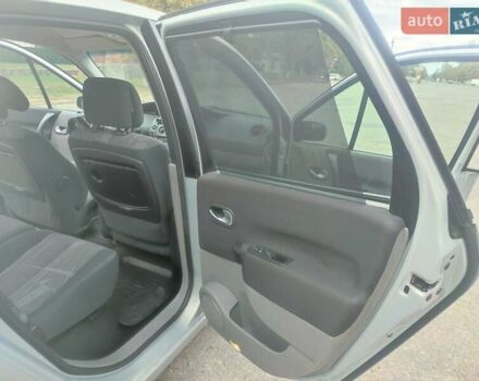 Серый Рено Сценик, объемом двигателя 1.6 л и пробегом 167 тыс. км за 5300 $, фото 25 на Automoto.ua