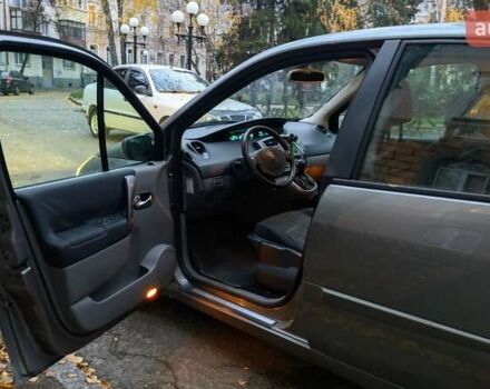 Сірий Рено Сценік, об'ємом двигуна 1.6 л та пробігом 207 тис. км за 3000 $, фото 7 на Automoto.ua