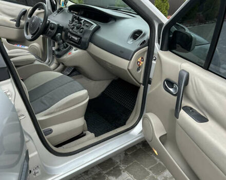 Сірий Рено Сценік, об'ємом двигуна 1.6 л та пробігом 300 тис. км за 3850 $, фото 7 на Automoto.ua