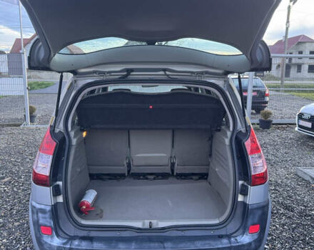 Серый Рено Сценик, объемом двигателя 1.6 л и пробегом 145 тыс. км за 5450 $, фото 26 на Automoto.ua