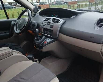 Серый Рено Сценик, объемом двигателя 1.5 л и пробегом 300 тыс. км за 4000 $, фото 12 на Automoto.ua