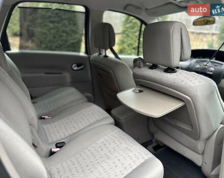 Серый Рено Сценик, объемом двигателя 1.6 л и пробегом 237 тыс. км за 4850 $, фото 39 на Automoto.ua