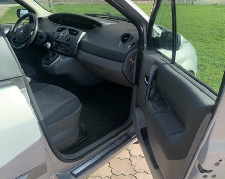 Серый Рено Сценик, объемом двигателя 1.87 л и пробегом 327 тыс. км за 3990 $, фото 10 на Automoto.ua