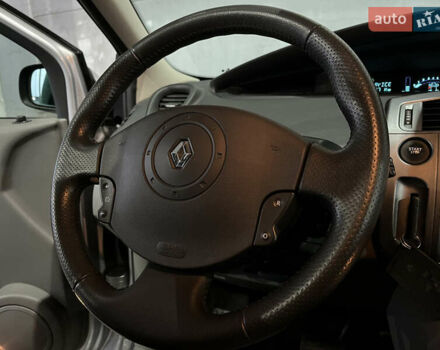 Серый Рено Сценик, объемом двигателя 2 л и пробегом 167 тыс. км за 5888 $, фото 42 на Automoto.ua