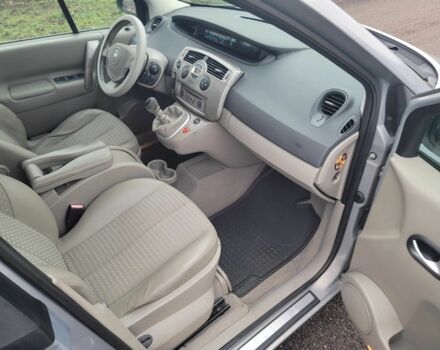 Серый Рено Сценик, объемом двигателя 1.9 л и пробегом 200 тыс. км за 4700 $, фото 9 на Automoto.ua