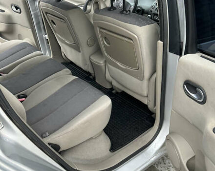 Сірий Рено Сценік, об'ємом двигуна 1.6 л та пробігом 300 тис. км за 3850 $, фото 8 на Automoto.ua