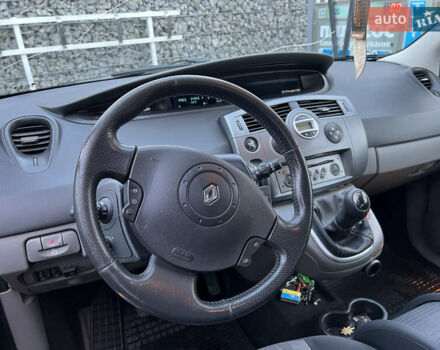 Рено Сценік 2005 у Житомирі на Automoto.ua Сірий Рено Сценік, об'ємом двигуна 1.6 л та пробігом 213 тис. км за 4900 $, фото 12 на Automoto.ua