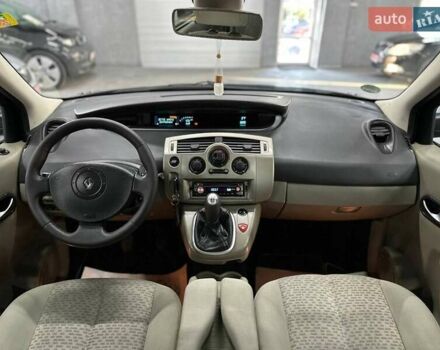 Серый Рено Сценик, объемом двигателя 1.56 л и пробегом 175 тыс. км за 5699 $, фото 17 на Automoto.ua