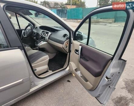 Серый Рено Сценик, объемом двигателя 1.6 л и пробегом 190 тыс. км за 4800 $, фото 16 на Automoto.ua