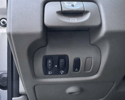 Серый Рено Сценик, объемом двигателя 1.6 л и пробегом 145 тыс. км за 5450 $, фото 7 на Automoto.ua