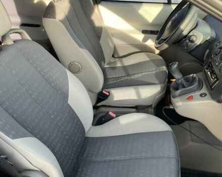 Серый Рено Сценик, объемом двигателя 1.6 л и пробегом 286 тыс. км за 5250 $, фото 18 на Automoto.ua