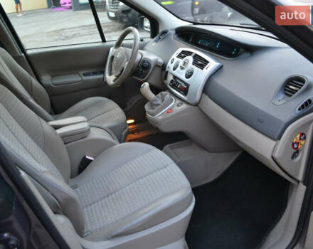 Сірий Рено Сценік, об'ємом двигуна 1.6 л та пробігом 173 тис. км за 4500 $, фото 8 на Automoto.ua
