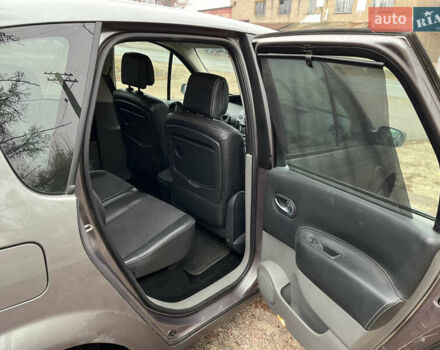 Серый Рено Сценик, объемом двигателя 1.62 л и пробегом 160 тыс. км за 5500 $, фото 7 на Automoto.ua