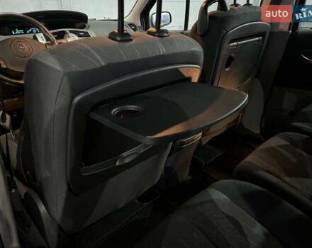 Серый Рено Сценик, объемом двигателя 2 л и пробегом 167 тыс. км за 5888 $, фото 25 на Automoto.ua