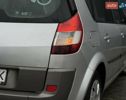 Серый Рено Сценик, объемом двигателя 1.6 л и пробегом 129 тыс. км за 5300 $, фото 4 на Automoto.ua
