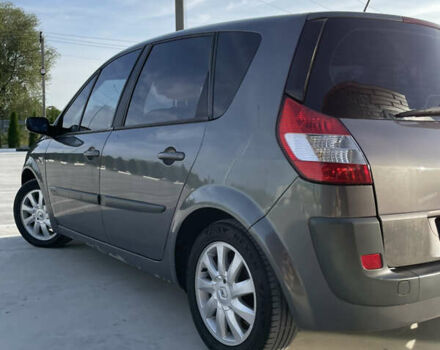 Серый Рено Сценик, объемом двигателя 1.6 л и пробегом 286 тыс. км за 5250 $, фото 2 на Automoto.ua