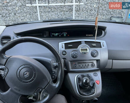 Рено Сценік 2005 у Житомирі на Automoto.ua Сірий Рено Сценік, об'ємом двигуна 1.6 л та пробігом 213 тис. км за 4900 $, фото 13 на Automoto.ua