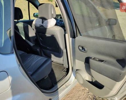 Серый Рено Сценик, объемом двигателя 1.6 л и пробегом 240 тыс. км за 5299 $, фото 10 на Automoto.ua