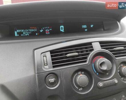 Серый Рено Сценик, объемом двигателя 1.6 л и пробегом 230 тыс. км за 4990 $, фото 26 на Automoto.ua