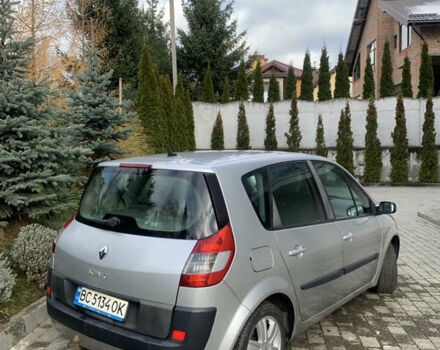 Серый Рено Сценик, объемом двигателя 1.6 л и пробегом 300 тыс. км за 2950 $, фото 3 на Automoto.ua