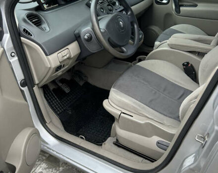 Сірий Рено Сценік, об'ємом двигуна 1.6 л та пробігом 300 тис. км за 3850 $, фото 10 на Automoto.ua