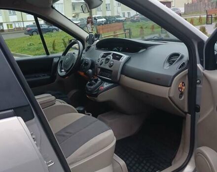 Серый Рено Сценик, объемом двигателя 1.5 л и пробегом 300 тыс. км за 4000 $, фото 13 на Automoto.ua