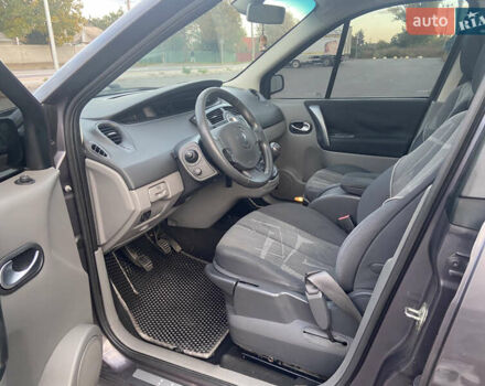 Серый Рено Сценик, объемом двигателя 1.6 л и пробегом 279 тыс. км за 5250 $, фото 6 на Automoto.ua
