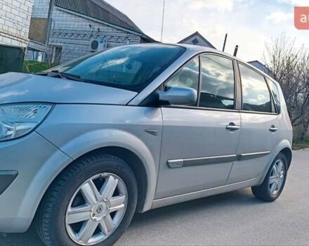 Серый Рено Сценик, объемом двигателя 2 л и пробегом 153 тыс. км за 5600 $, фото 3 на Automoto.ua