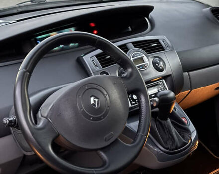 Серый Рено Сценик, объемом двигателя 1.6 л и пробегом 211 тыс. км за 6000 $, фото 9 на Automoto.ua