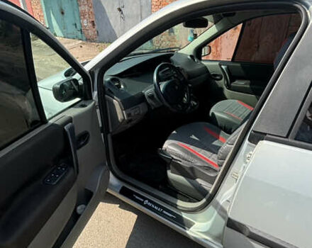 Серый Рено Сценик, объемом двигателя 1.6 л и пробегом 298 тыс. км за 4300 $, фото 8 на Automoto.ua