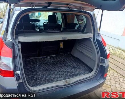 Серый Рено Сценик, объемом двигателя 1.6 л и пробегом 305 тыс. км за 4300 $, фото 9 на Automoto.ua