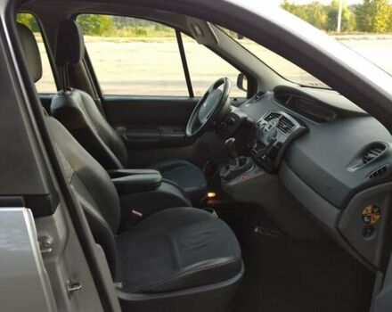 Серый Рено Сценик, объемом двигателя 1.6 л и пробегом 178 тыс. км за 5800 $, фото 1 на Automoto.ua