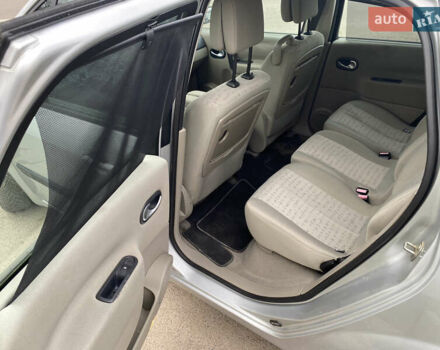 Сірий Рено Сценік, об'ємом двигуна 1.6 л та пробігом 248 тис. км за 4700 $, фото 9 на Automoto.ua