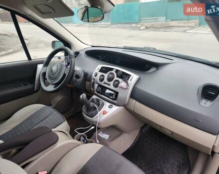 Серый Рено Сценик, объемом двигателя 1.6 л и пробегом 190 тыс. км за 4800 $, фото 17 на Automoto.ua