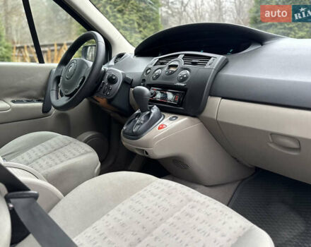 Серый Рено Сценик, объемом двигателя 1.6 л и пробегом 237 тыс. км за 4850 $, фото 35 на Automoto.ua