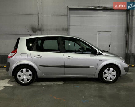 Серый Рено Сценик, объемом двигателя 2 л и пробегом 167 тыс. км за 5888 $, фото 9 на Automoto.ua