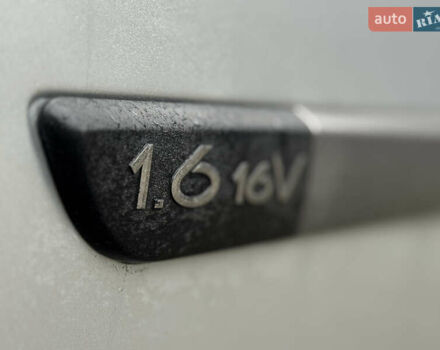 Серый Рено Сценик, объемом двигателя 1.6 л и пробегом 129 тыс. км за 5300 $, фото 7 на Automoto.ua