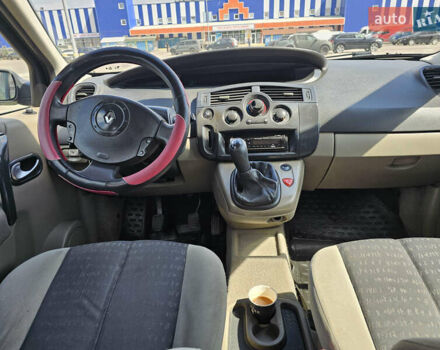 Серый Рено Сценик, объемом двигателя 1.6 л и пробегом 230 тыс. км за 5300 $, фото 11 на Automoto.ua