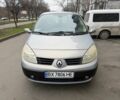 Сірий Рено Сценік, об'ємом двигуна 1.6 л та пробігом 196 тис. км за 3750 $, фото 1 на Automoto.ua