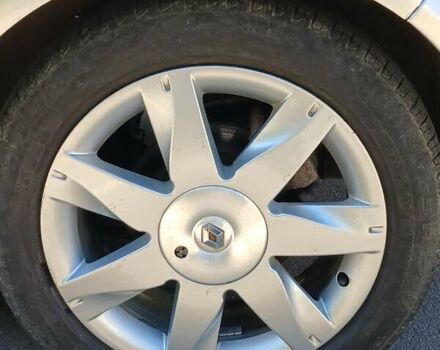 Серый Рено Сценик, объемом двигателя 1.6 л и пробегом 192 тыс. км за 5400 $, фото 7 на Automoto.ua