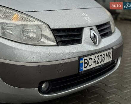 Серый Рено Сценик, объемом двигателя 1.6 л и пробегом 129 тыс. км за 5300 $, фото 11 на Automoto.ua