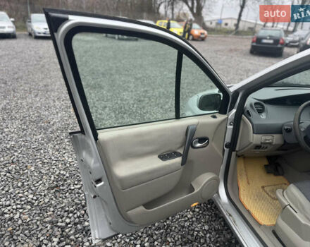 Серый Рено Сценик, объемом двигателя 1.6 л и пробегом 171 тыс. км за 4750 $, фото 21 на Automoto.ua