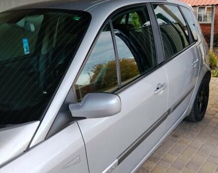 Серый Рено Сценик, объемом двигателя 2 л и пробегом 240 тыс. км за 5700 $, фото 4 на Automoto.ua