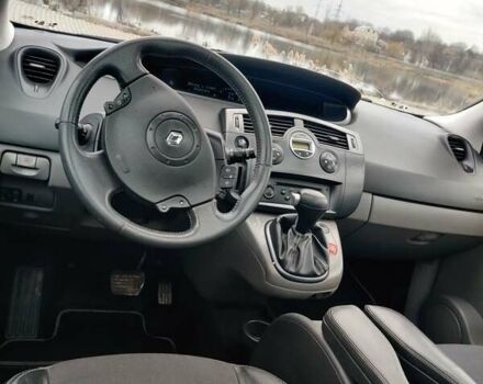 Серый Рено Сценик, объемом двигателя 2 л и пробегом 215 тыс. км за 4999 $, фото 17 на Automoto.ua