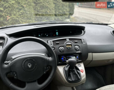 Серый Рено Сценик, объемом двигателя 1.6 л и пробегом 237 тыс. км за 4850 $, фото 22 на Automoto.ua