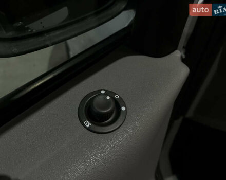 Серый Рено Сценик, объемом двигателя 2 л и пробегом 167 тыс. км за 5888 $, фото 19 на Automoto.ua